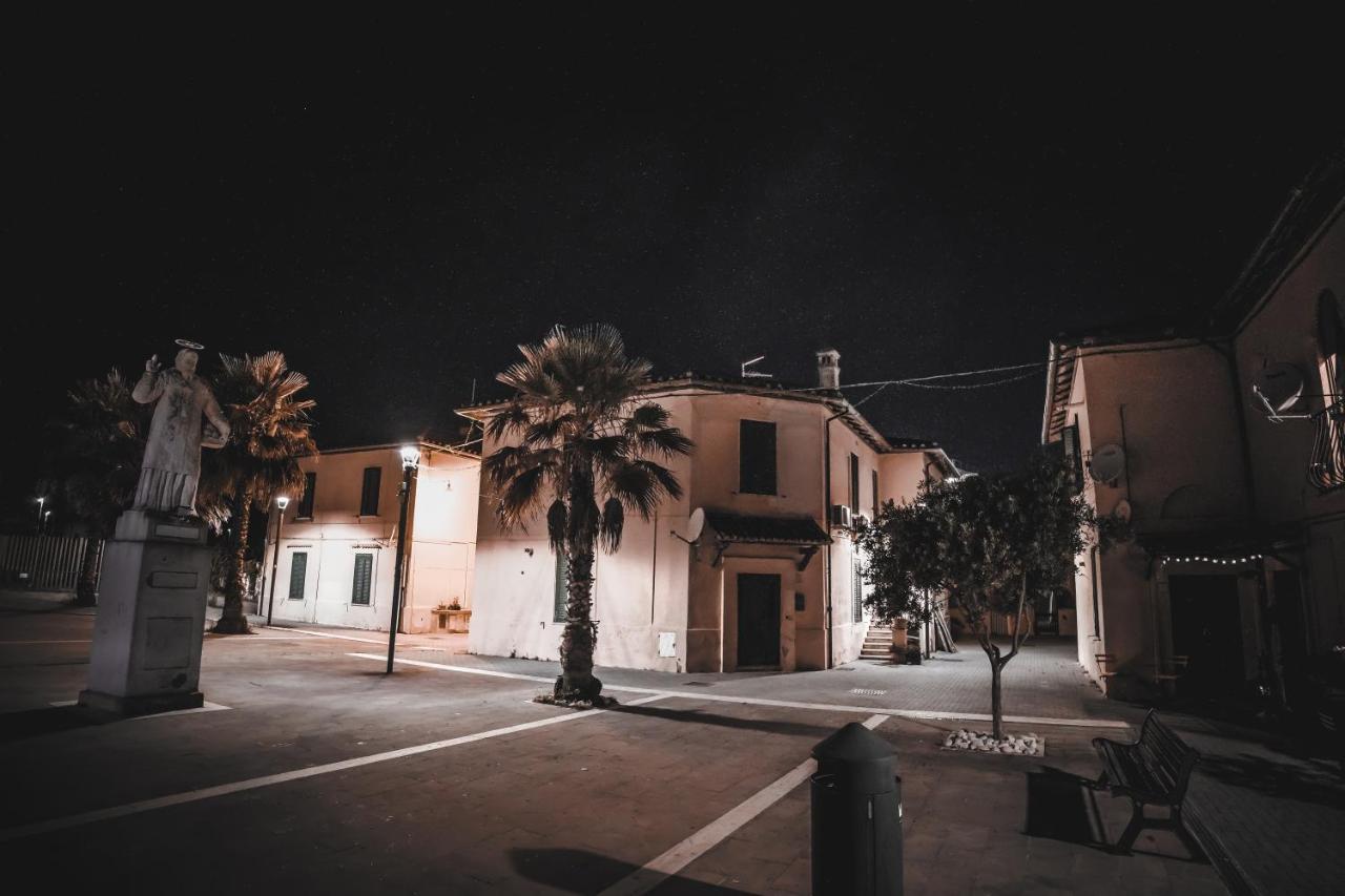 Roma Al Mare! Le Comete Del Borghetto Лідо-ді-Остія Екстер'єр фото