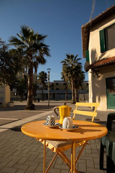 Roma Al Mare! Le Comete Del Borghetto Лідо-ді-Остія Екстер'єр фото